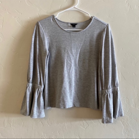 Ann Taylor Gray Thick Knit Bell Sleeve Blouse Extra Small Petite - Picture 1 of 5
